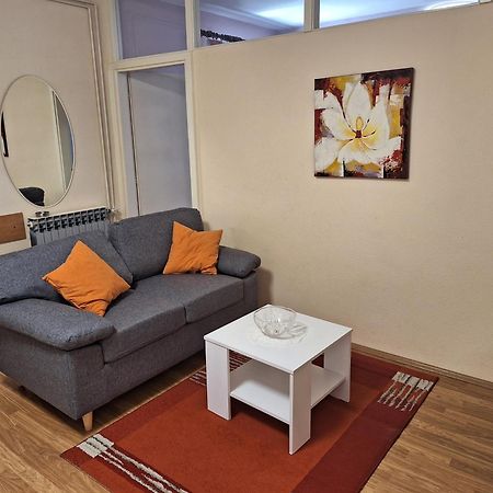 Apartments Gojka Miocevic Biograd Na Moru Eksteriør bilde